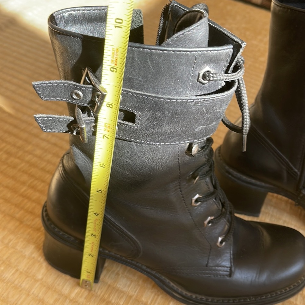 ๐ REAL LEATHER Moto Boots 2โ heel - Picture 8 of 10